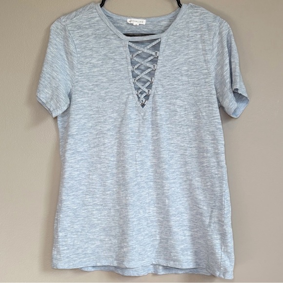 4/25$ Socialite V-Cut Light Blue Relaxed Fit Short Sleeve T-Shirt Womens Small - Picture 1 of 7